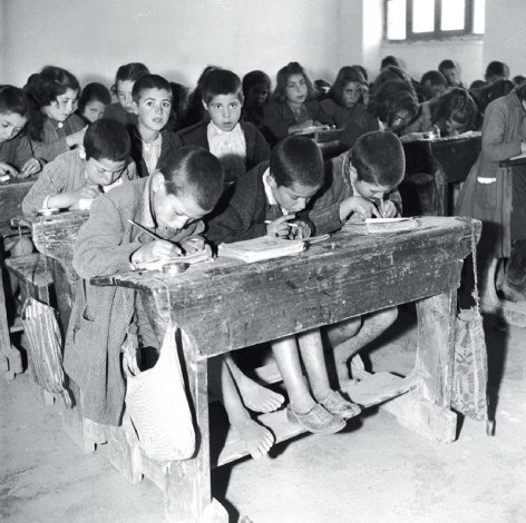 Μάθε, παιδί μου, γράμματα - Media