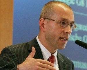 Άσμουσεν: Θέλουμε την Ελλάδα στο ευρώ - Media