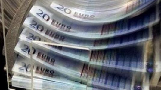 Επιστρέφουν οι καταθέσεις - Media