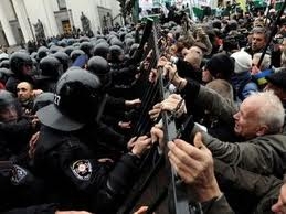 Συγκρούσεις στο Κίεβο για τη ρωσική γλώσσα - Media