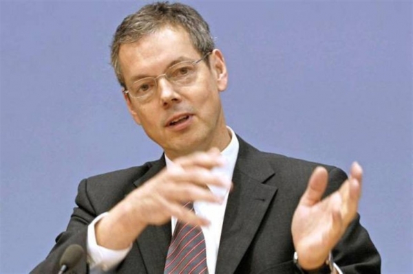 Σημαντικά μέτρα λιτότητας πήρε η Ελλάδα, λέει ο Π. Μπόφινγκερ – Καθυστερήσεις βλέπει το ΔΝΤ - Media