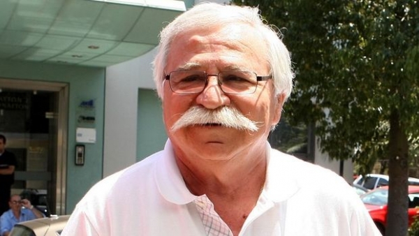 «Έφυγε» ο Απόστολος Παπουτσάκης - Media