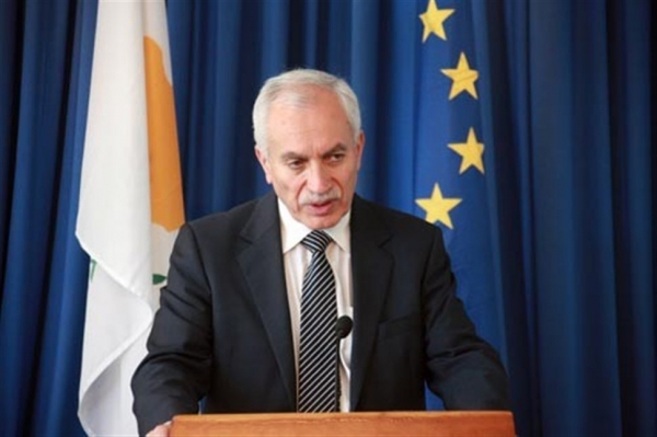 Κύπρος: Ολοταχώς προς Μνημόνιο - Media