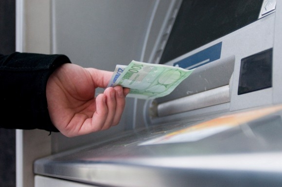 Το 81,5% των πολιτών έχει καταθέσεις κάτω από 2.000 ευρώ    - Media