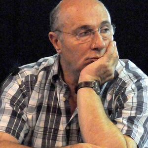 Ο Λούκος και οι υπογραφές - Media