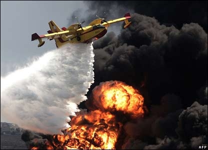 Τρία πύρινα μέτωπα στην Εύβοια - Media