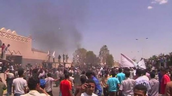 Έφοδος διαδηλωτών στην αμερικανική πρεσβεία στην Υεμένη – άνοιξαν πυρ οι δυνάμεις ασφαλείας   - Media