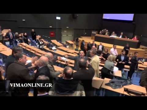 Βρισιές και ξύλο στο Περιφερειακό Συμβούλιο Αττικής (Video) - Media