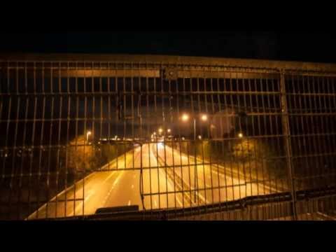 Εργαζόμενοι πεθαίνουν πάνω στα γραφεία τους (Video) - Media