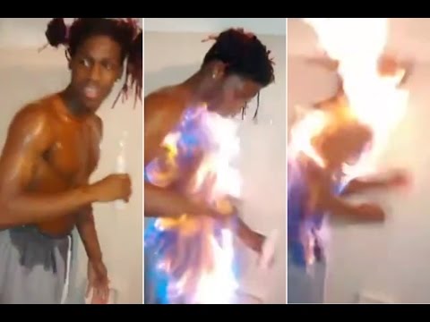 Συνελήφθη μητέρα που βοήθησε τον γιό της να αυτοπυρποληθεί (Video) - Media