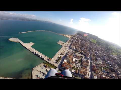 Εντυπωσιακή πτήση με παραμοτέρ πάνω από το σεισμόπληκτο Ληξούρι (Video) - Media