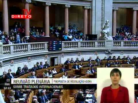 Πορτογαλία: Συνταξιούχοι «εισβάλλουν» τραγουδώντας στη Βουλή! - Media
