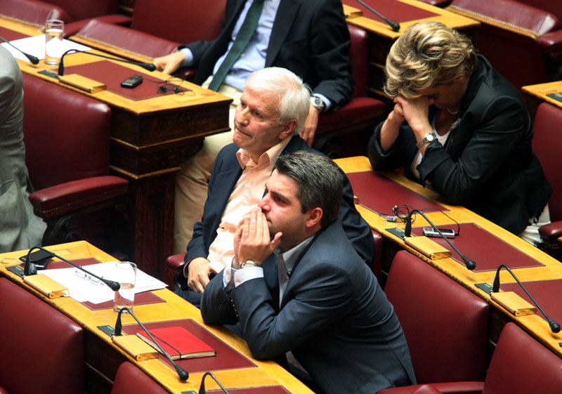 Μπλοκάρει το ΠΑΣΟΚ τις εμφανίσεις υποψηφίων στα κανάλια - Media