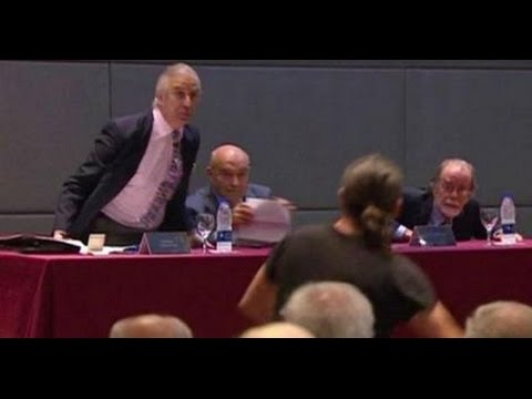 Αργεντινή: Πέταξαν αυγά στον υπουργό της χρεοκοπίας (Video)
 - Media