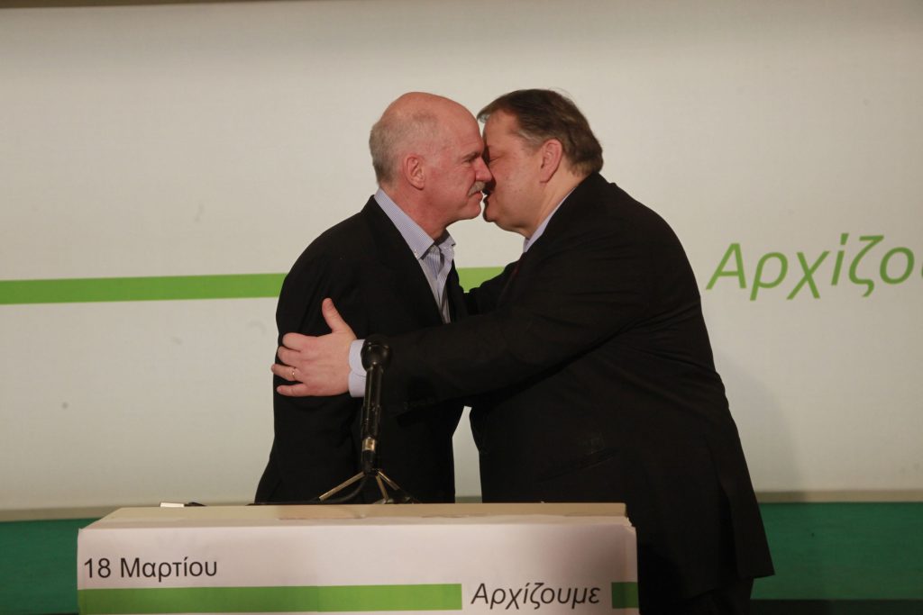 Η ψήφος των μεταναστών αιτία έντονης τριβής Παπανδρέου - Βενιζέλου - Media