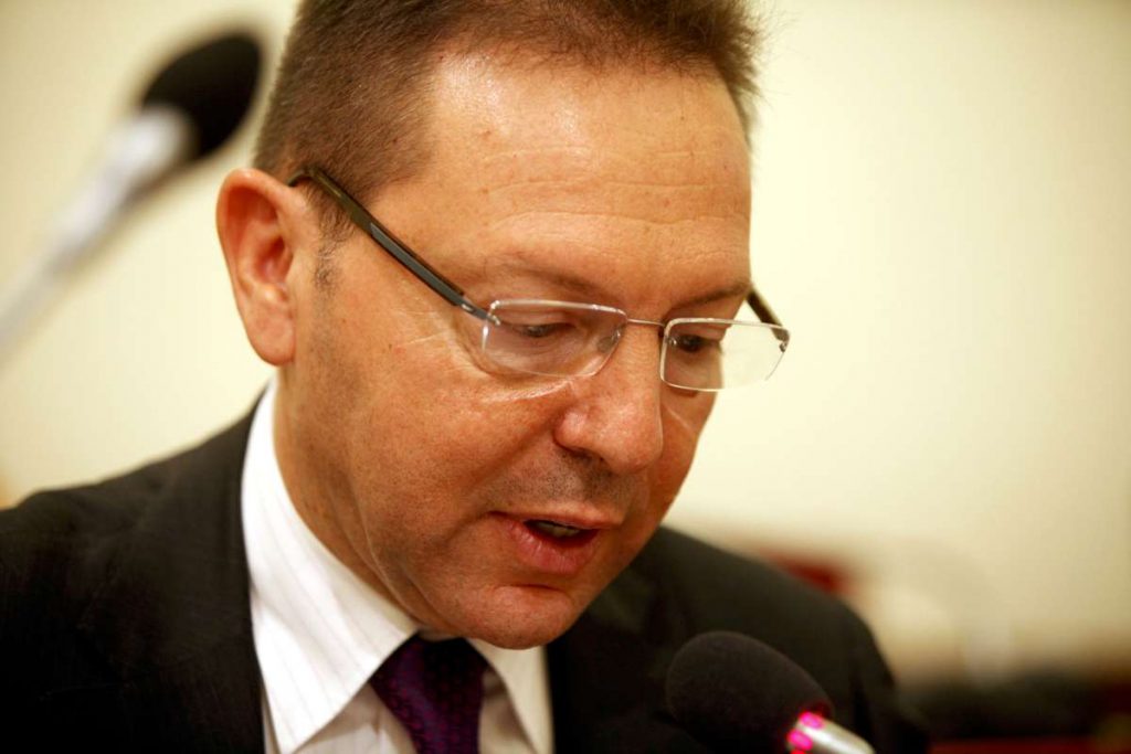 Στουρνάρας: Θέλουμε τη δόση για να μην πεινάσουμε - Media