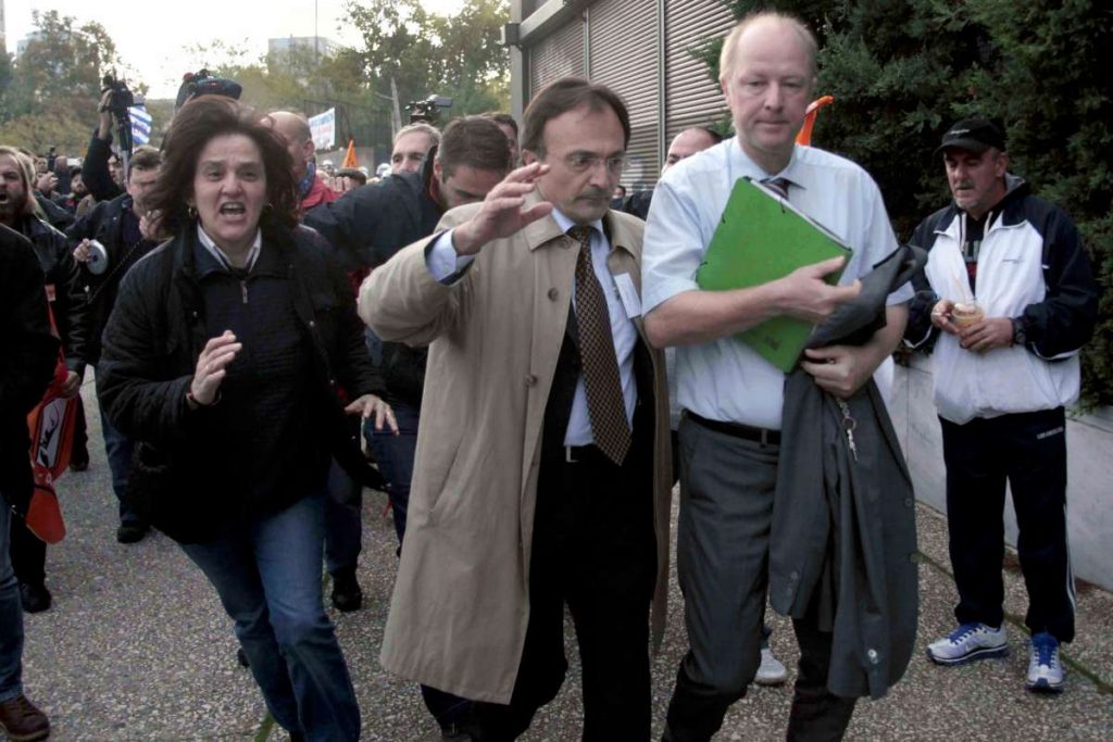 Τρεις συλλήψεις για τον προπηλακισμό του Γερμανού προξένου - Media