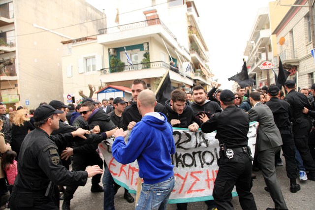 Επεισοδιακές παρελάσεις και διαμαρτυρίες σε όλη χώρα με αφορμή την εθνική επέτειο - Media