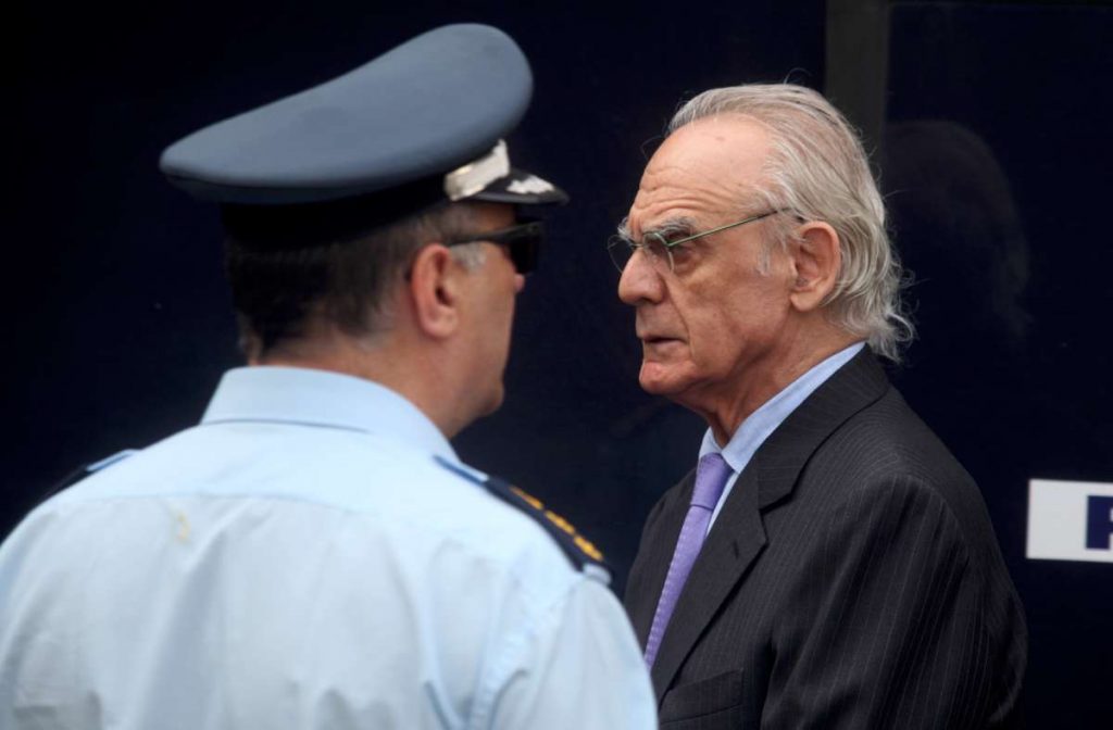 Ένταση στη δίκη του Άκη - Media