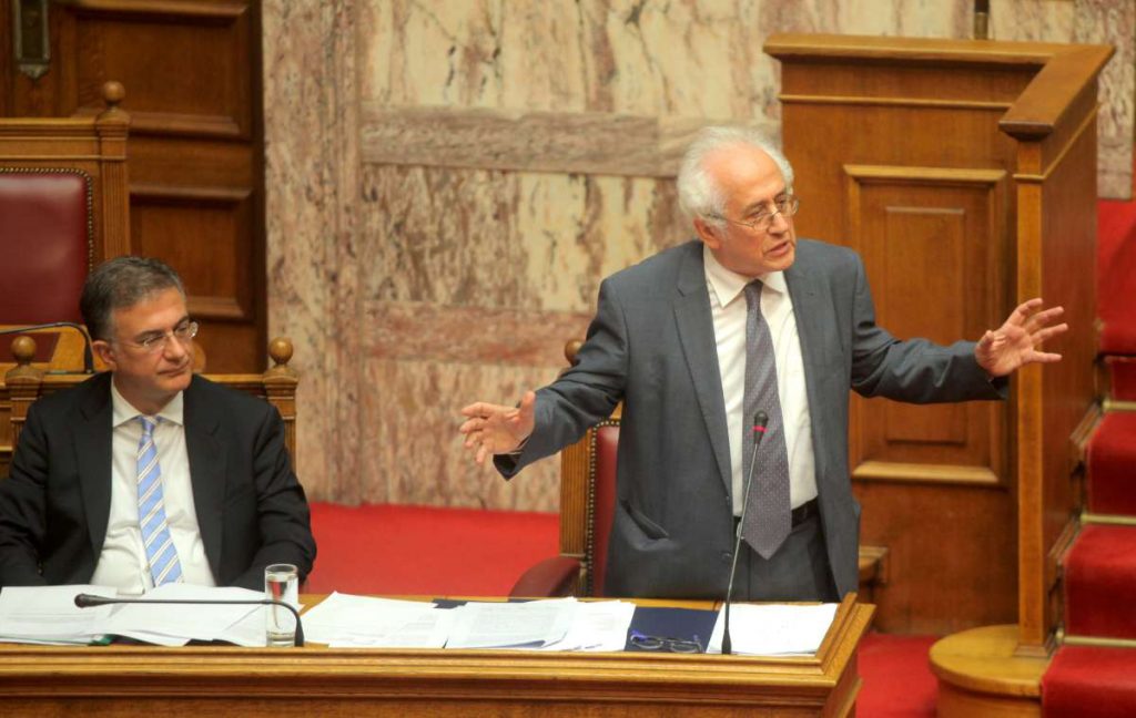 Ο Ρουπακιώτης διαβεβαιώνει πως το Αντιρατσιστικό θα έρθει στη Βουλή - Media
