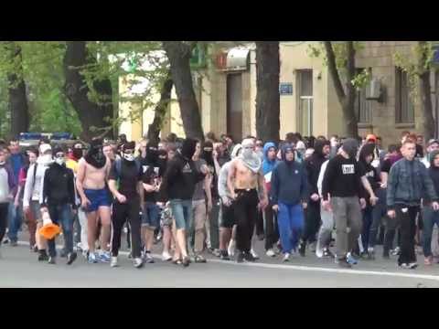 Oυκρανία: Πυροβόλησαν τον δήμαρχο του Χάρκοβο - Ακροδεξιοί χούλιγκαν επιτέθηκαν σε φιλορώσους διαδηλωτές (Video) - Media