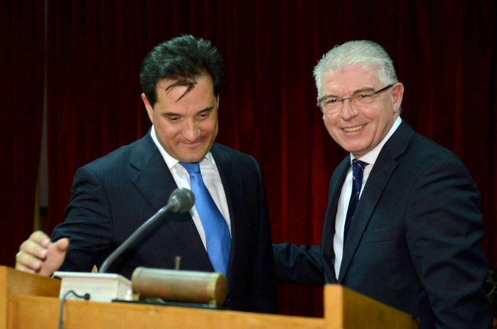 Τελετές παράδοσης - παραλαβής - Media