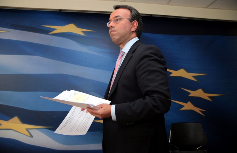 Μαύρη τρύπα 1,62 δις το πρώτο εξάμηνο - Media