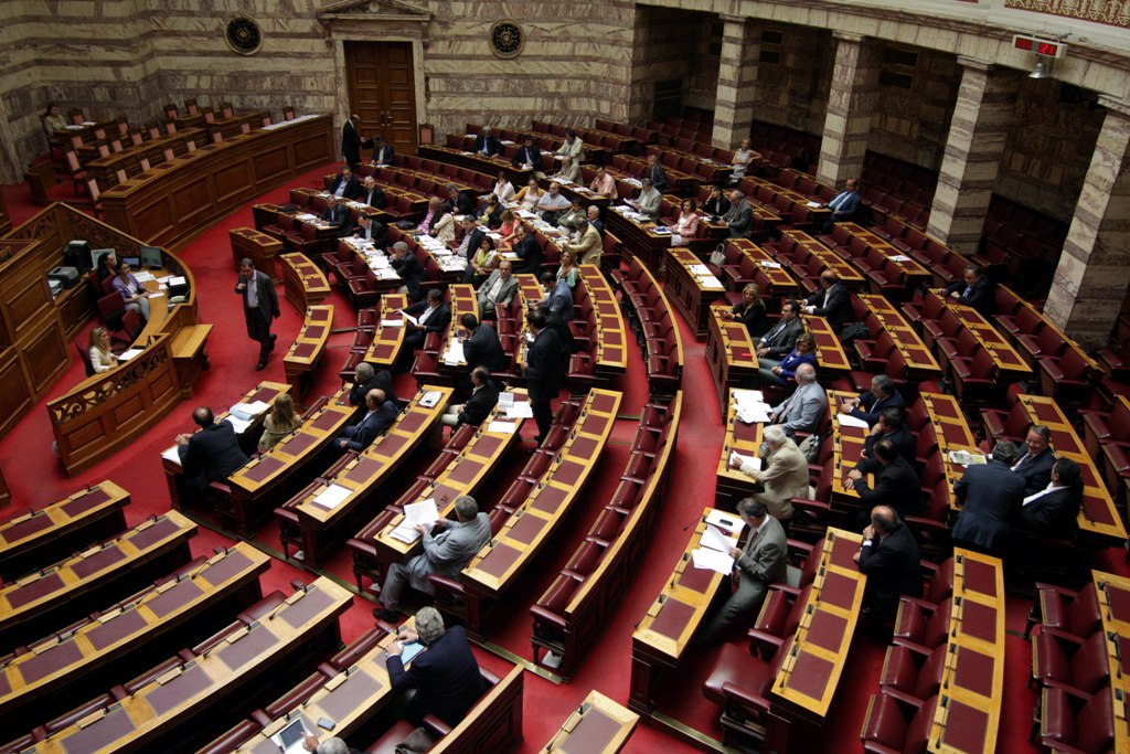 Ν.Δ. και ΠΑΣΟΚ υπερψήφισαν το Φορολογικό – «Μπαλαντέρ» η ΔΗΜΑΡ - Media