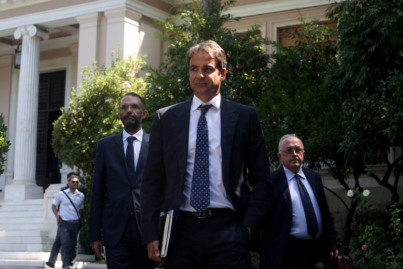 Κυβερνητική «αγωνία» για απολύσεις και αμυντικά συστήματα - Media