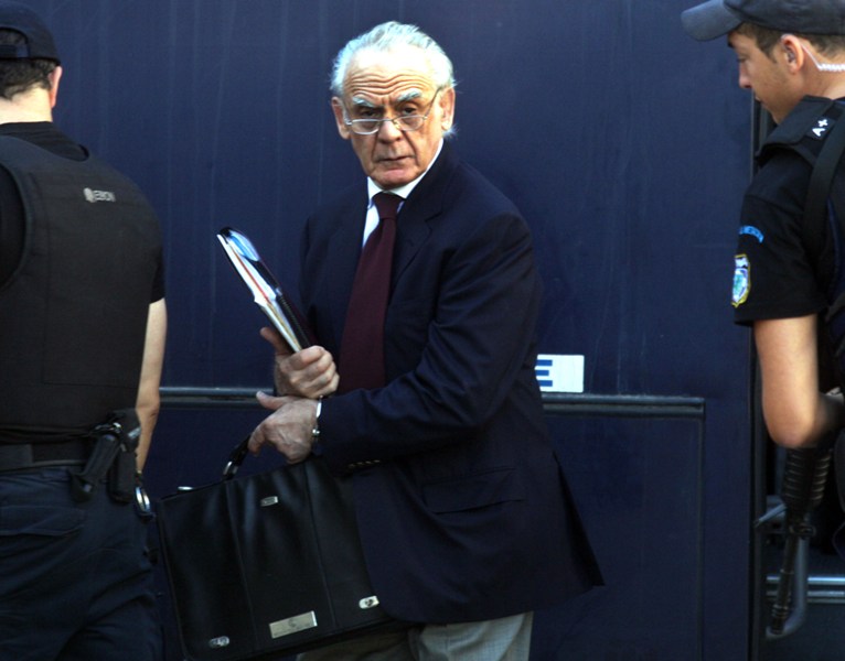 Η συγγνώμη του Άκη… - Media