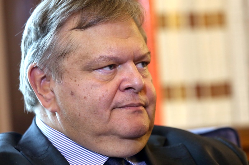 Οι «ξόβεργες» της Νέας Δημοκρατίας στον Βενιζέλο - Media