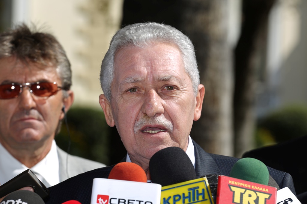 Πρέπει να αντιμεωπισθεί η Χρυσή Αυγή, λέει ο Κουβέλης - Media