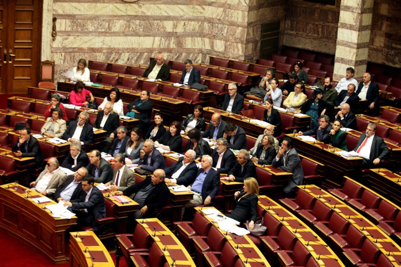 Στη Βουλή έφερε ο ΣΥΡΙΖΑ την «αξιολόγηση» στην εκπαίδευση - Media