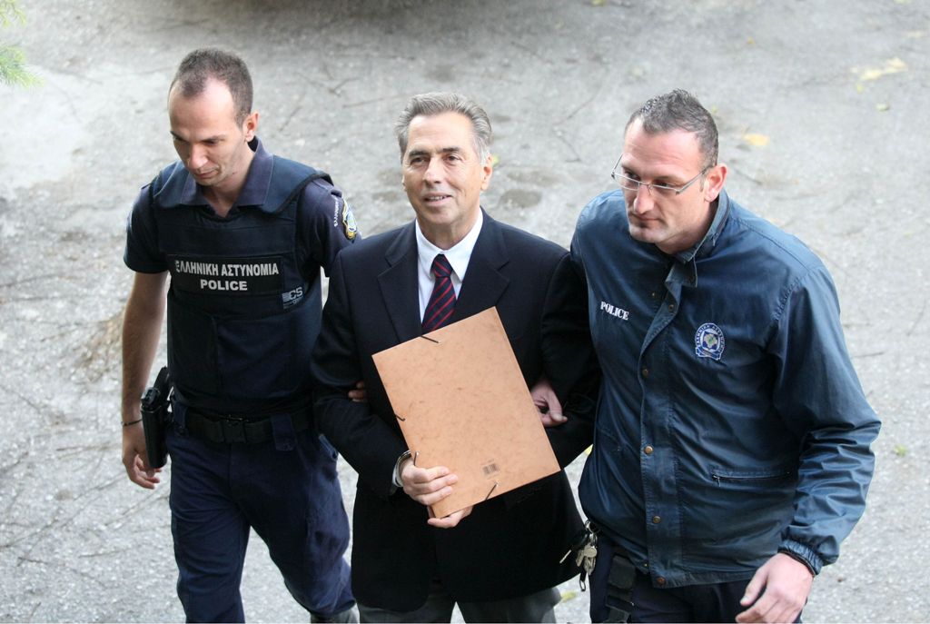 Στην εντατική ο Βασίλης Παπαγεωργόπουλος - Media