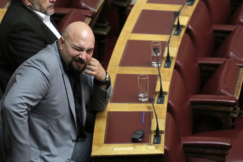 Άρση ασυλίας τεσσάρων βουλευτών της Χ.Α. αποφάσισε η Βουλή - Media