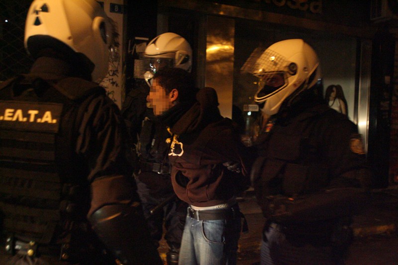 Ανήλικοι συλληφθέντες καταγγέλλουν αστυνομική βία - Media