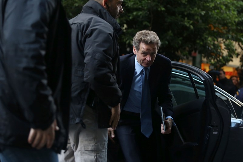 «Οκ» με το σταγονόμετρο από την τρόικα - Media