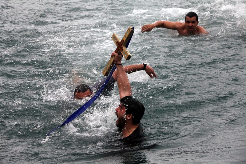 Εορτασμοί για τα Θεοφάνεια σε όλη τη χώρα - Media