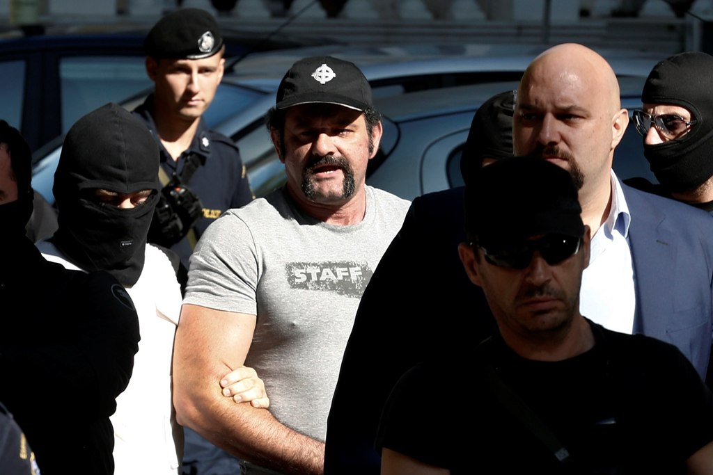 Χ.Α: Ερωτήσεις και με τη βούλα του διευθυντή των φυλακών! - Media