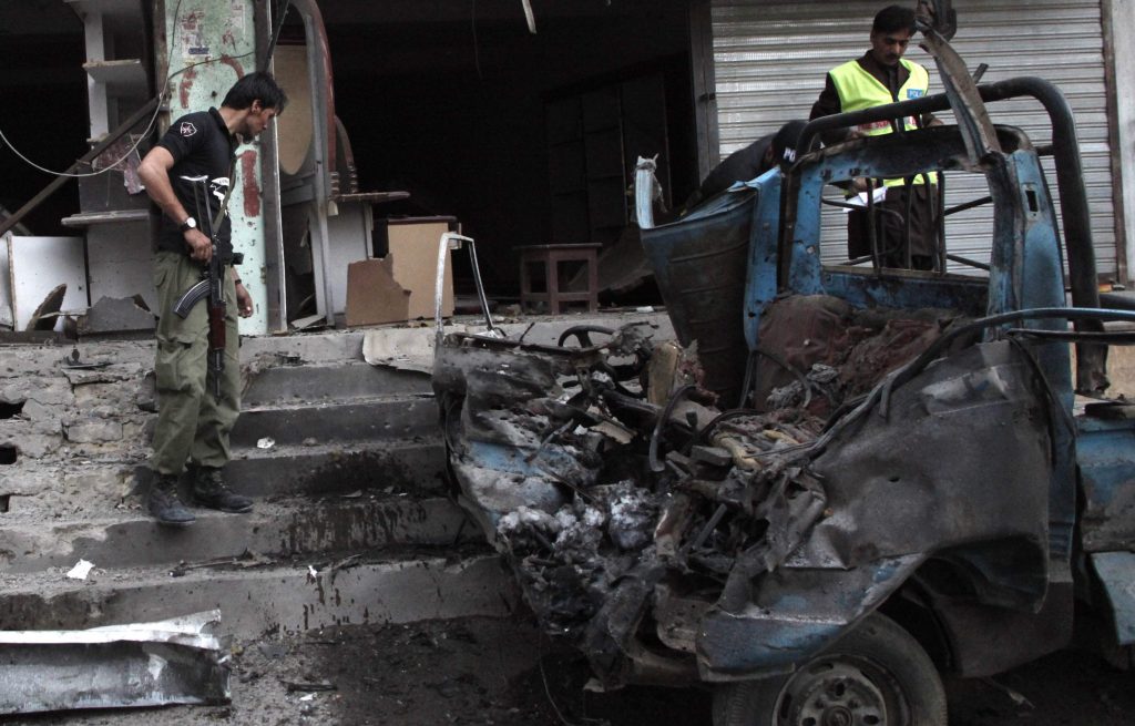 Πακιστάν: Έκρηξη βόμβας σε συγκέντρωση ισλαμιστικού κόμματος (Photos) - Media
