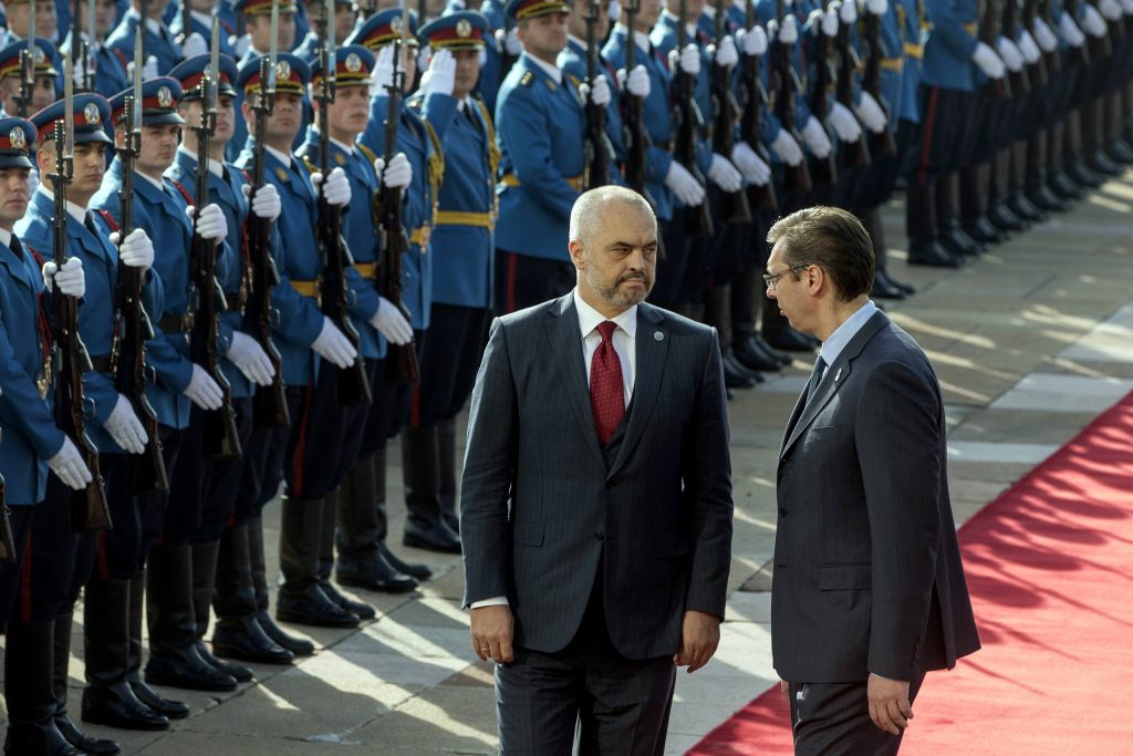 «Πολεμικό» κλίμα στις σχέσεις Σερβίας - Αλβανίας μετά τη δημόσια κόντρα των πρωθυπουργών - Media