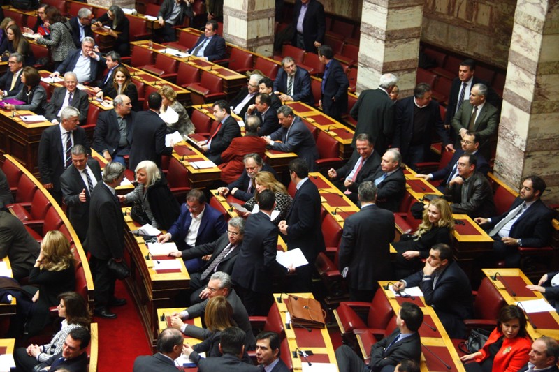 «Κόντρες» στη βουλή για εκλογές αυτοδιοίκησης και ψήφο μεταναστών - Media