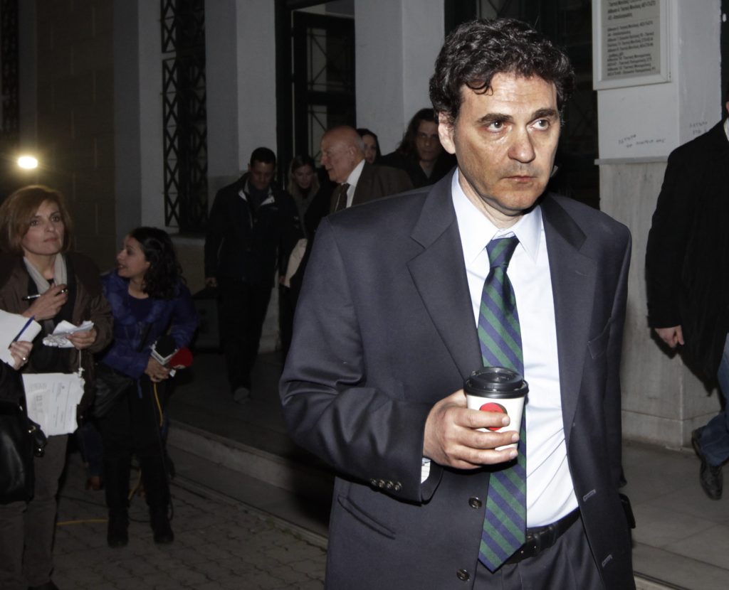 Ελεύθερος με 2 εκ. ευρώ εγγύηση ο Άγγελος Φιλιππίδης (Video) - Media