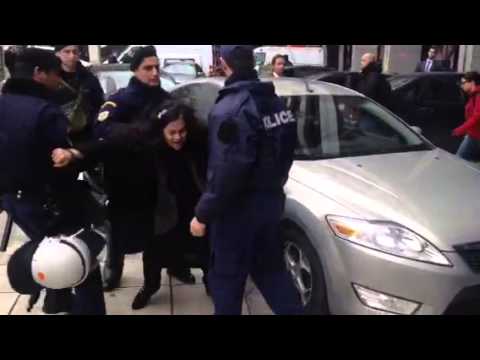 «Ντου» της Ελένης Λουκά στην τρόικα (video) - Media