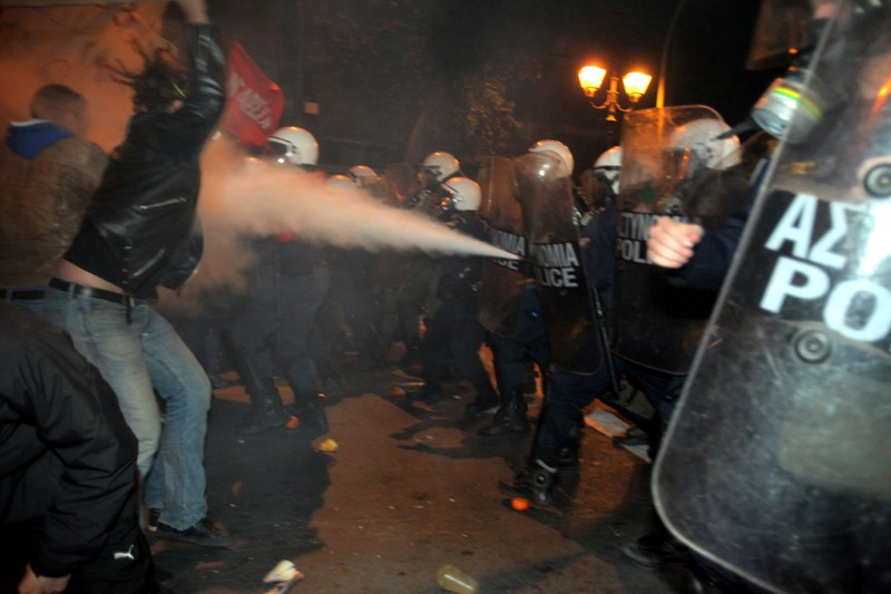 Επεισόδια και χημικά στις πορείες - Media