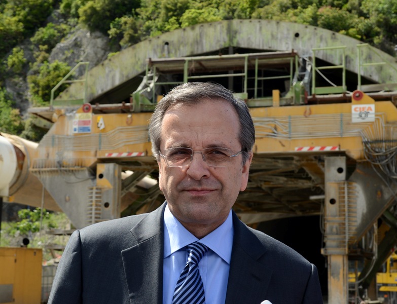 «Κοσμογονία έργων σε όλη την Ελλάδα» διαπιστώνει ο Σαμαράς - Media