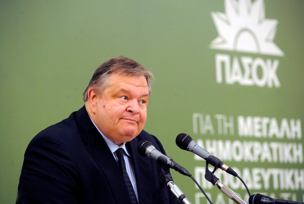 Τέλος στα μνημόνια και τα νέα μετρά υπόσχεται ο Βενιζέλος - Media