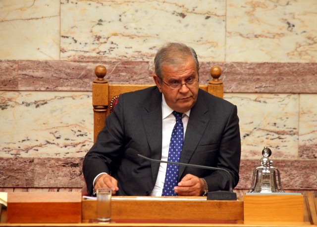 Πέθανε ο Θανάσης Νάκος - Media