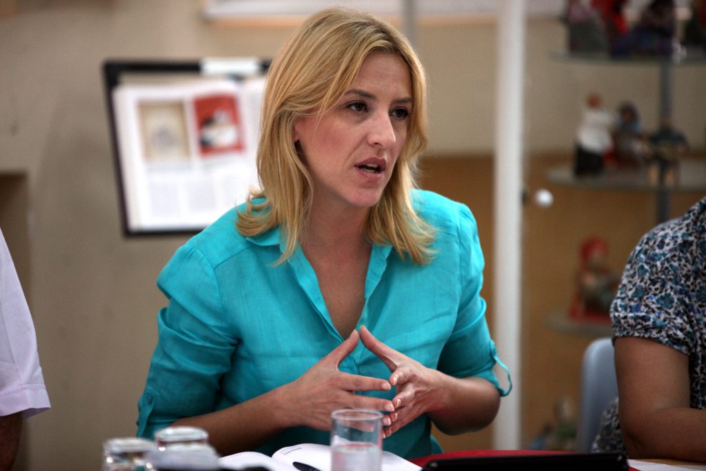 Δούρου: Δεν θα αποσταλεί κανένα έγγραφο για επανέλεγχο υπαλλήλων της περιφέρειας - Media