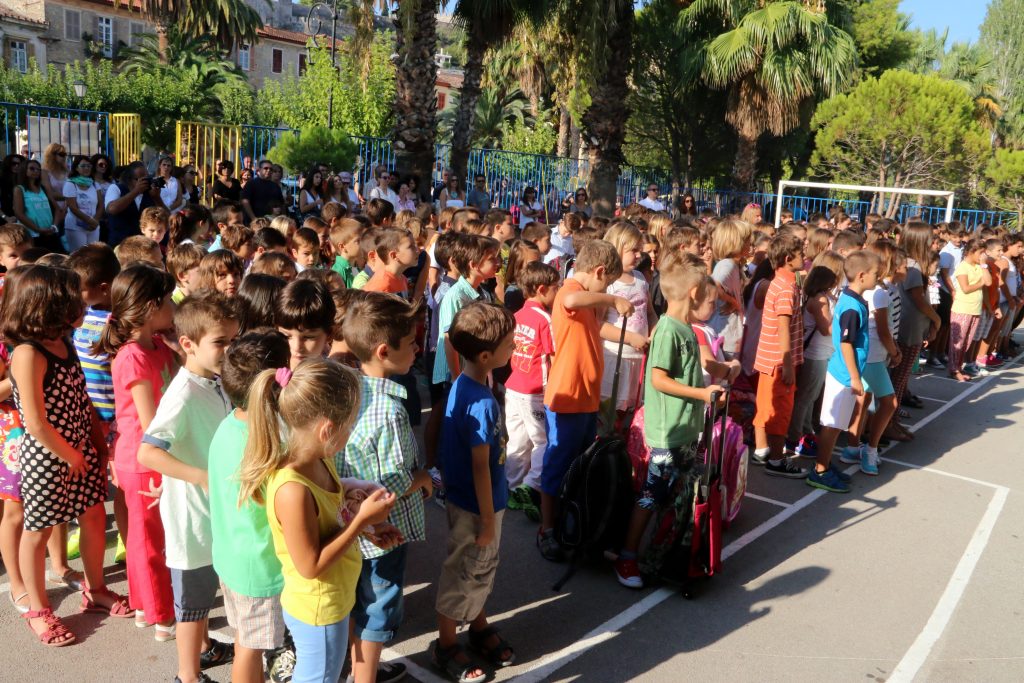 Μελετάται η εισαγωγή της αλβανικής γλώσσας στα σχολεία - Media